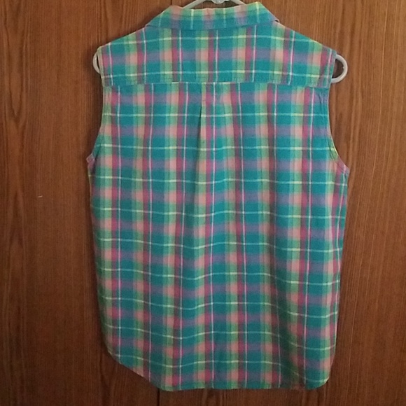 Button down top - Picture 2 of 3